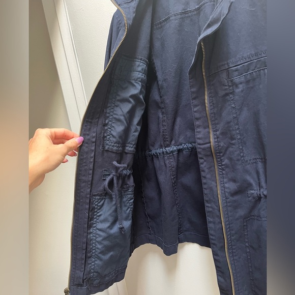 Perfect for cooler fall temperatures. Like new Old Navy canvas utility jacket - Picture 5 of 5